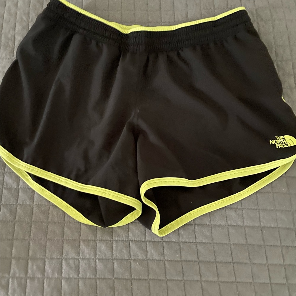 North Face size med excellent condition